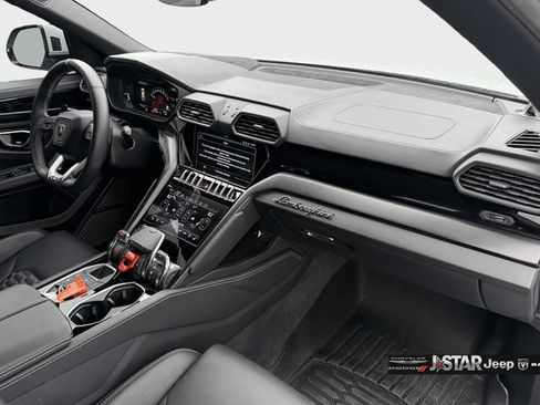 Used 2022 Lamborghini Urus AWD/4WD image 15
