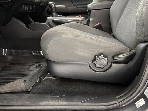 Used 2016 Toyota Tacoma TRD Sport w/ Premium & Technology Package image 20