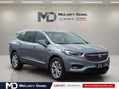 Used 2019 Buick Enclave Avenir w/ Avenir Technology Package image 1