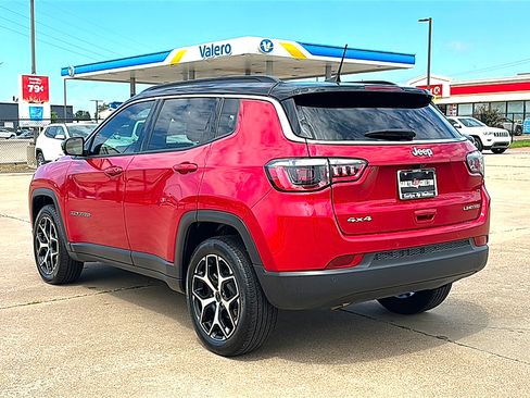 Used 2025 Jeep Compass Limited AWD/4WD image 6