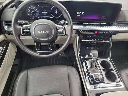 Used 2024 Kia Carnival SX Prestige FWD image 11