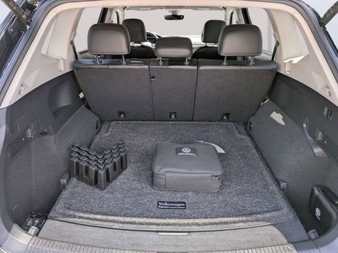 Certified 2022 Volkswagen Tiguan SE AWD/4WD image 12