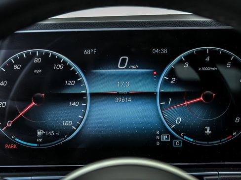 Used 2022 Mercedes-Benz GLE 350 4MATIC image 21