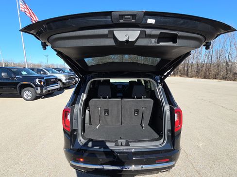 Used 2023 GMC Acadia Denali w/ Black Diamond Edition image 33