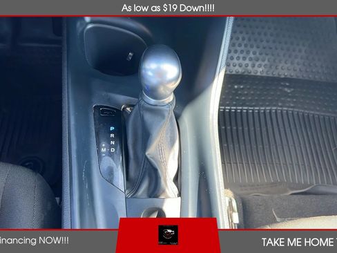 Used 2021 Toyota C-HR LE FWD image 15