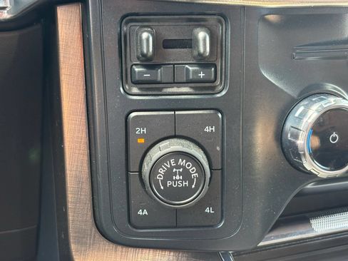 Used 2025 Ford F150 King Ranch w/ FX4 Off-Road Package AWD/4WD image 19