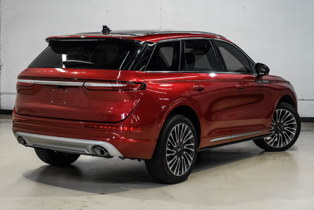 Used 2022 Lincoln Corsair AWD w/ Premium Package image 11