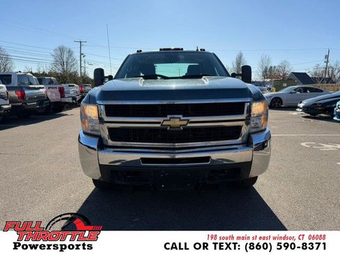 Used 2009 Chevrolet Silverado 2500 W/T w/ Snow Plow Prep Package image 3