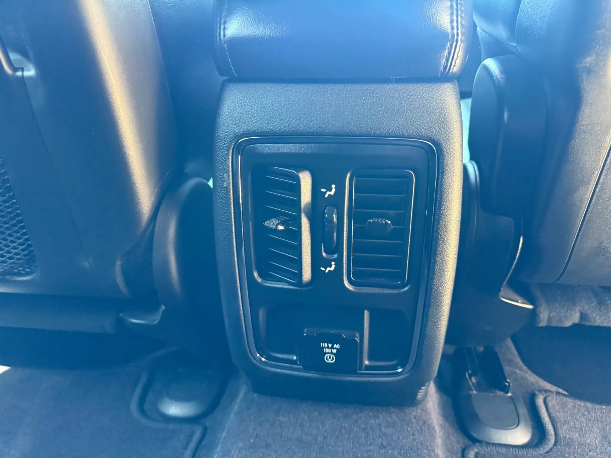 Used 2015 Jeep Grand Cherokee Altitude RWD image 13