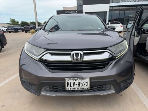Used 2018 Honda CR-V LX image 2