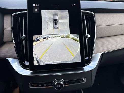 New 2026 Volvo XC90 B6 Plus w/ Protection Package Premier AWD/4WD image 11