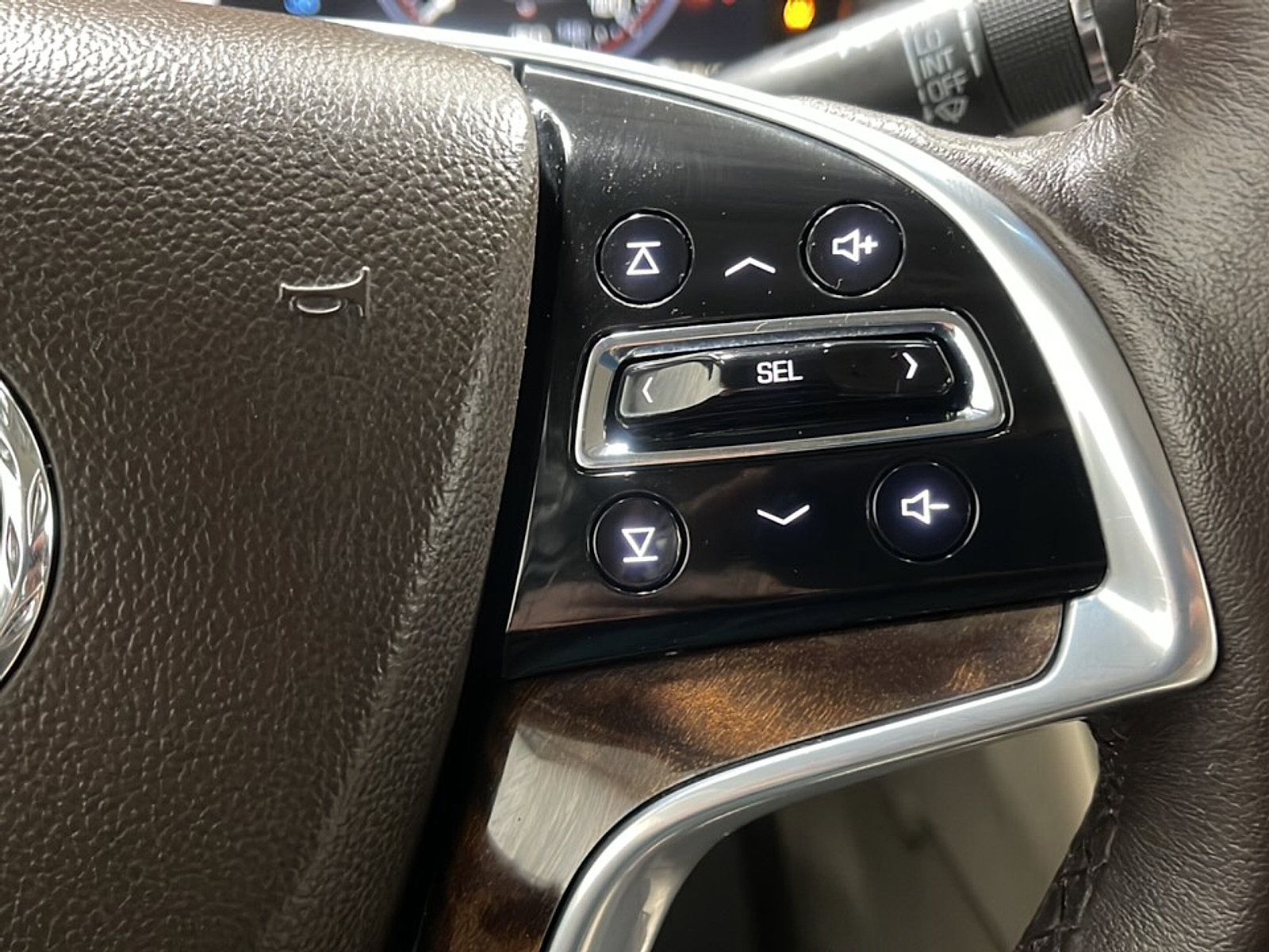 Used 2014 Cadillac XTS Premium w/ Driver Assist Package FWD image 7