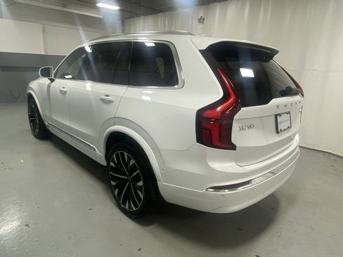Certified 2025 Volvo XC90 B6 Plus image 2