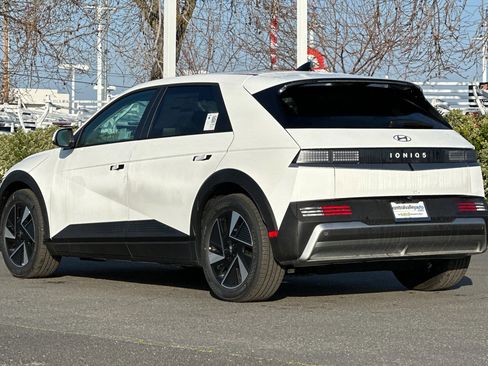 New 2026 Hyundai Ioniq 5 SE image 6