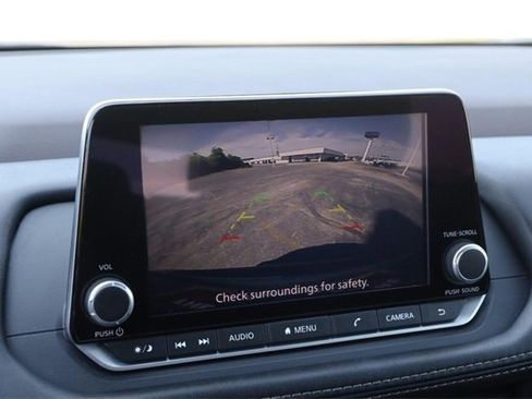 Certified 2023 Nissan Rogue SV image 16