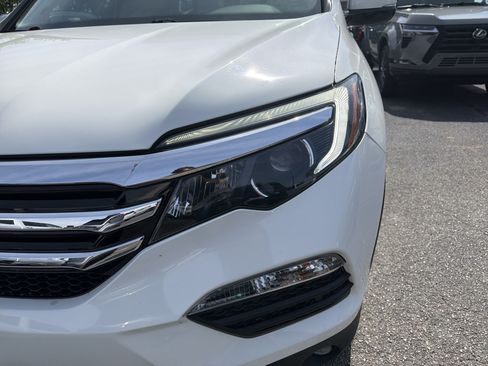 Used 2017 Honda Pilot Touring image 6