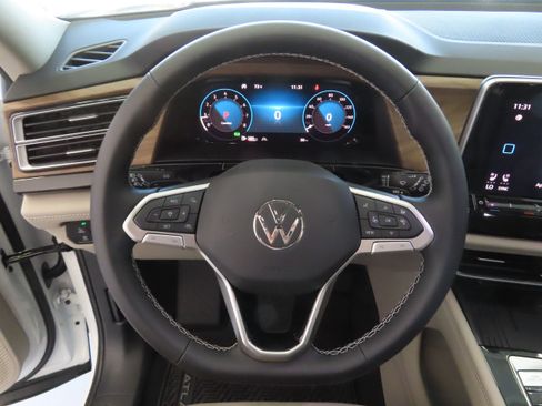 New 2026 Volkswagen Atlas SE FWD image 15