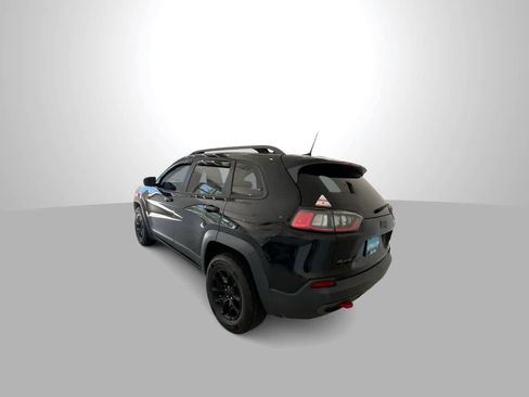 Used 2019 Jeep Cherokee Trailhawk w/ Comfort/Convenience Group AWD/4WD image 6