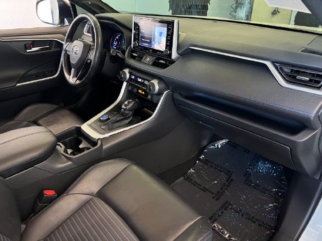 Used 2019 Toyota RAV4 XSE AWD/4WD image 39