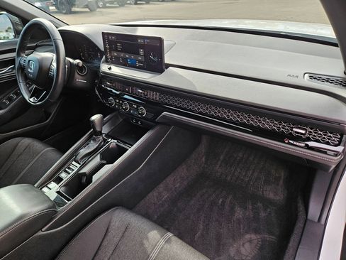 Used 2023 Honda Accord Sport image 35