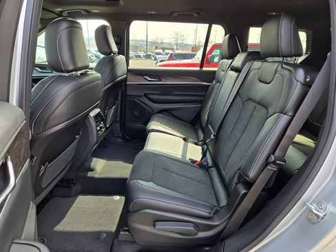 New 2026 Jeep Grand Cherokee L 4WD image 27