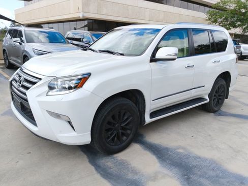 Used 2019 Lexus GX 460 Premium w/ Premium Package AWD/4WD image 3