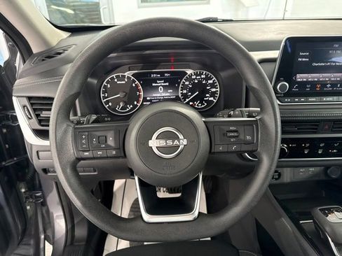 Used 2024 Nissan Rogue S FWD image 24