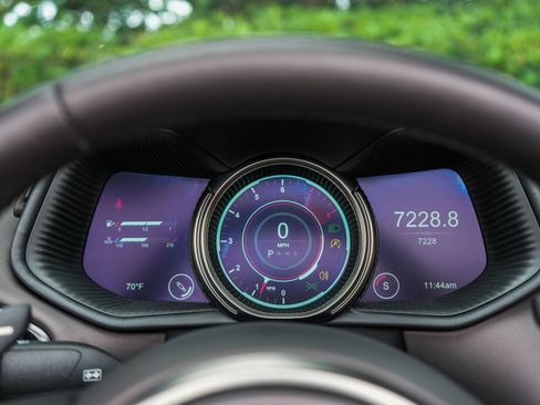 Used 2023 Aston Martin DB11 Volante RWD image 16