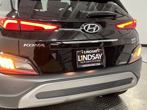 Used 2023 Hyundai Kona Limited w/ Cargo Package image 9