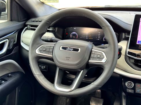 Used 2025 Jeep Compass Limited w/ Elite Group image 21