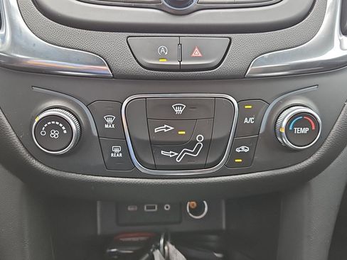 Certified 2022 Chevrolet Equinox LT FWD image 24