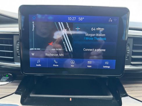 Used 2021 Ford Explorer Limited w/ Equipment Group 301A AWD/4WD image 3