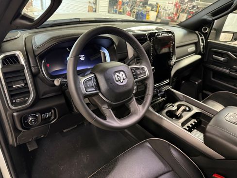 Used 2024 RAM 2500 Laramie w/ Night Edition image 43