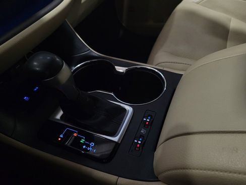 Used 2019 Toyota Highlander Limited image 26