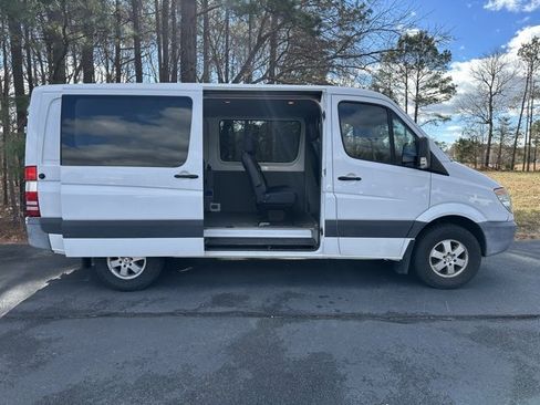 Used 2017 Freightliner Sprinter 2500 image 12