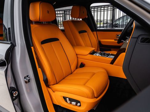 New 2026 Rolls-Royce Cullinan Black Badge image 60