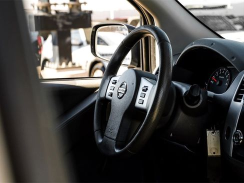 Used 2019 Nissan Frontier S image 11