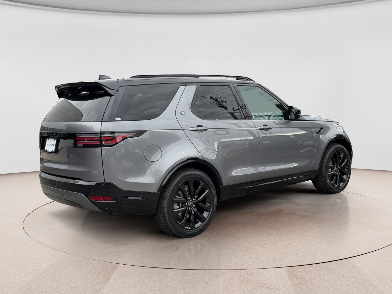 New 2026 Land Rover Discovery Dynamic SE AWD/4WD image 5