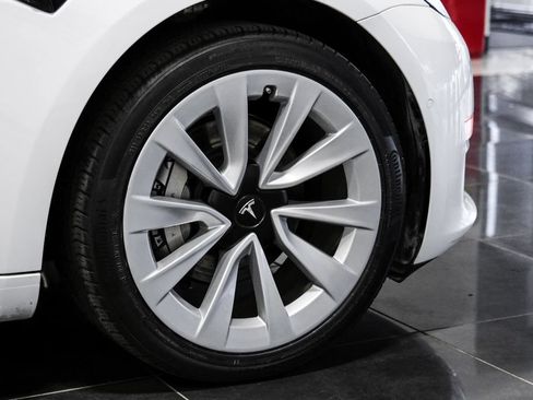 Used 2022 Tesla Model 3 Long Range AWD/4WD image 57