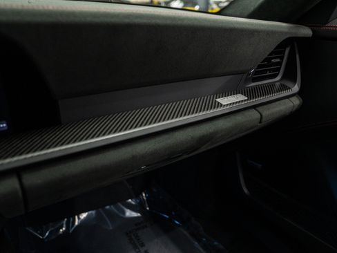 Used 2025 Porsche 911 GT3 RS RWD image 40