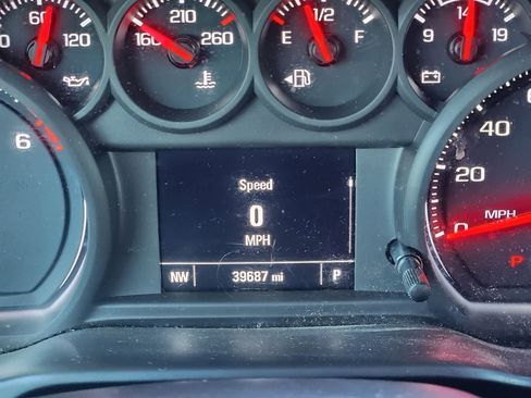 Used 2020 Chevrolet Silverado 1500 Custom w/ Custom Value Package image 18