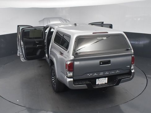 Used 2020 Toyota Tacoma TRD Sport image 23