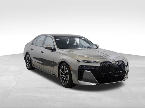 Used 2025 BMW 760i xDrive 760i xDrive w/ Executive Package image 7