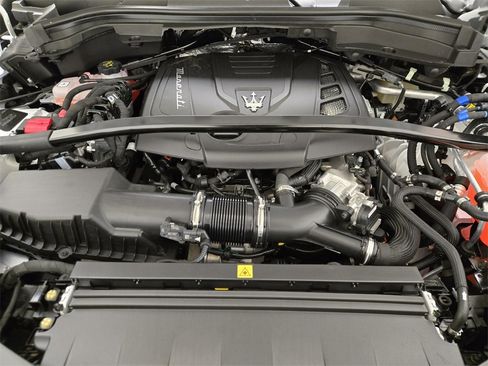 New 2025 Maserati Grecale Modena image 28