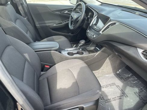 Used 2024 Chevrolet Malibu LT image 17