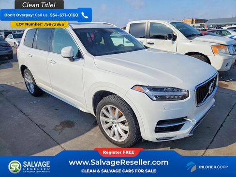 Used 2018 Volvo XC90 T6 Momentum w/ Momentum Plus Package AWD/4WD image 5