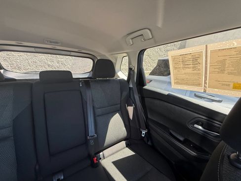 Used 2025 Nissan Rogue SV FWD image 39