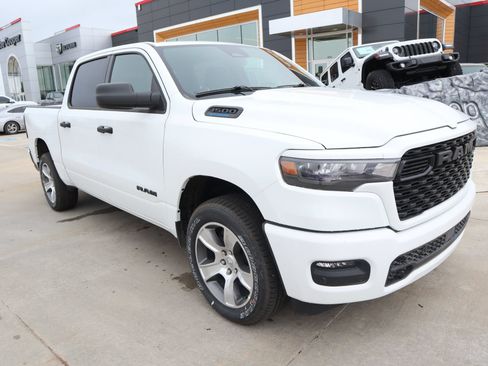 New 2026 RAM 1500 Express AWD/4WD image 1