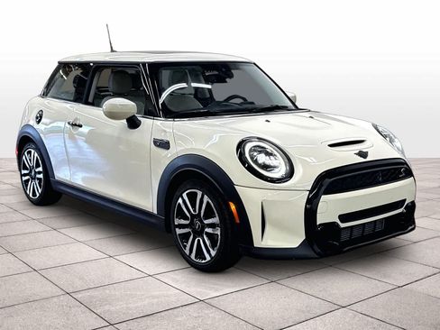 Used 2023 MINI Cooper S w/ Signature Upholstery Package FWD image 2
