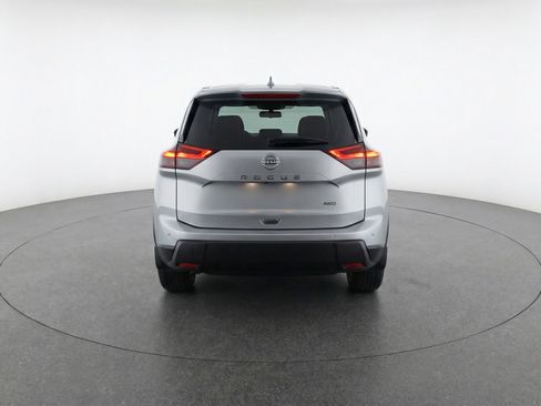 Used 2025 Nissan Rogue SV image 7